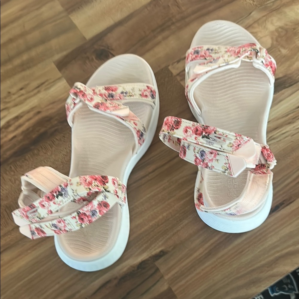 Skechers Pink and White Floral Sandals